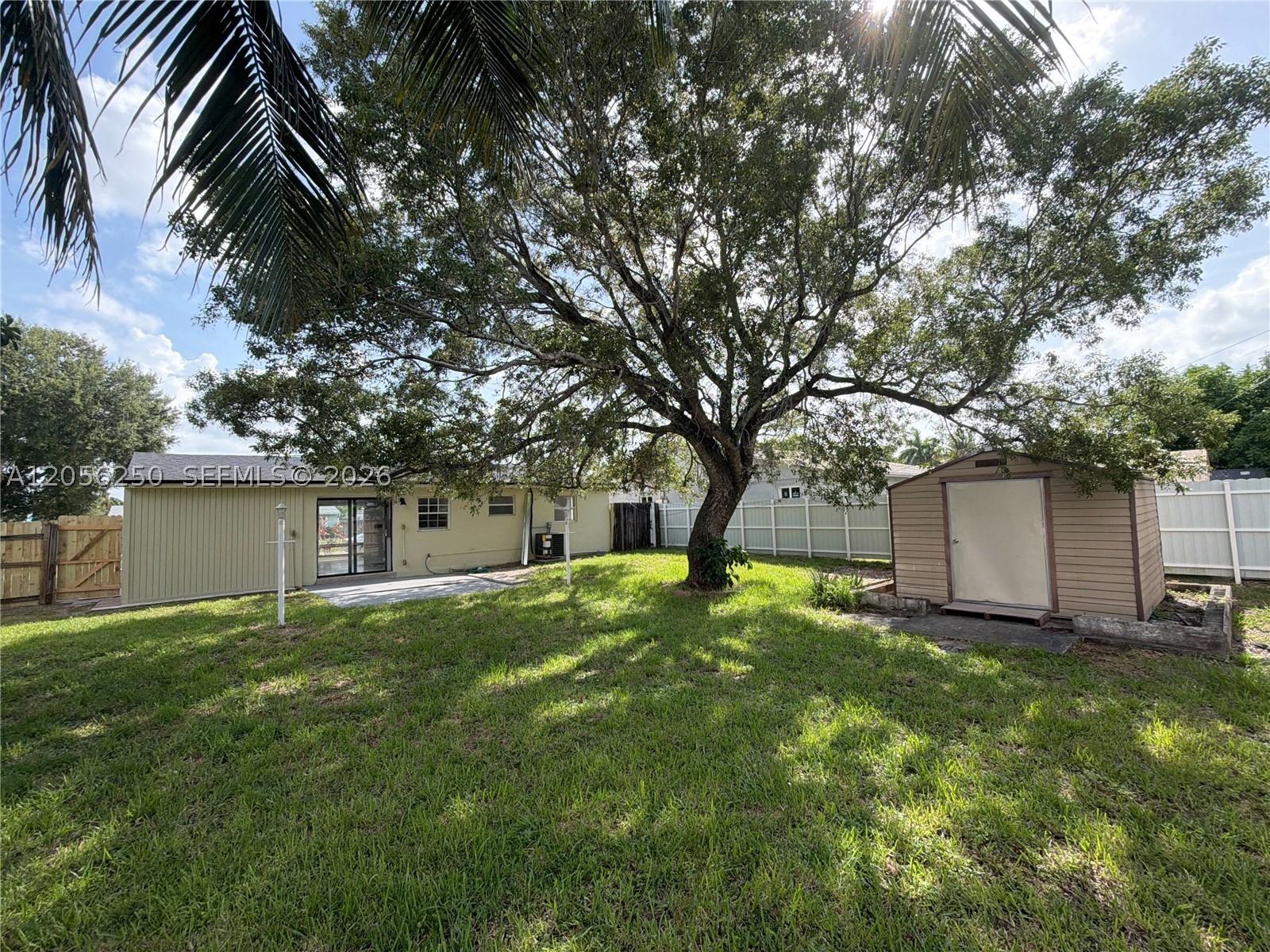 BROADVIEW PARK - Residential