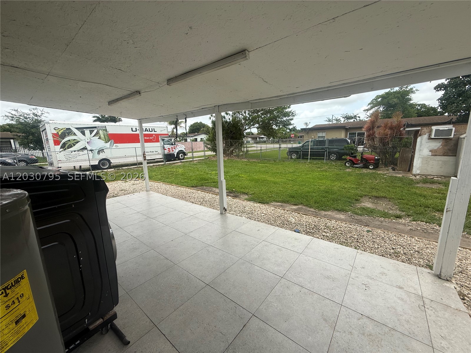 LEE BELL HOMES - Residential Lease