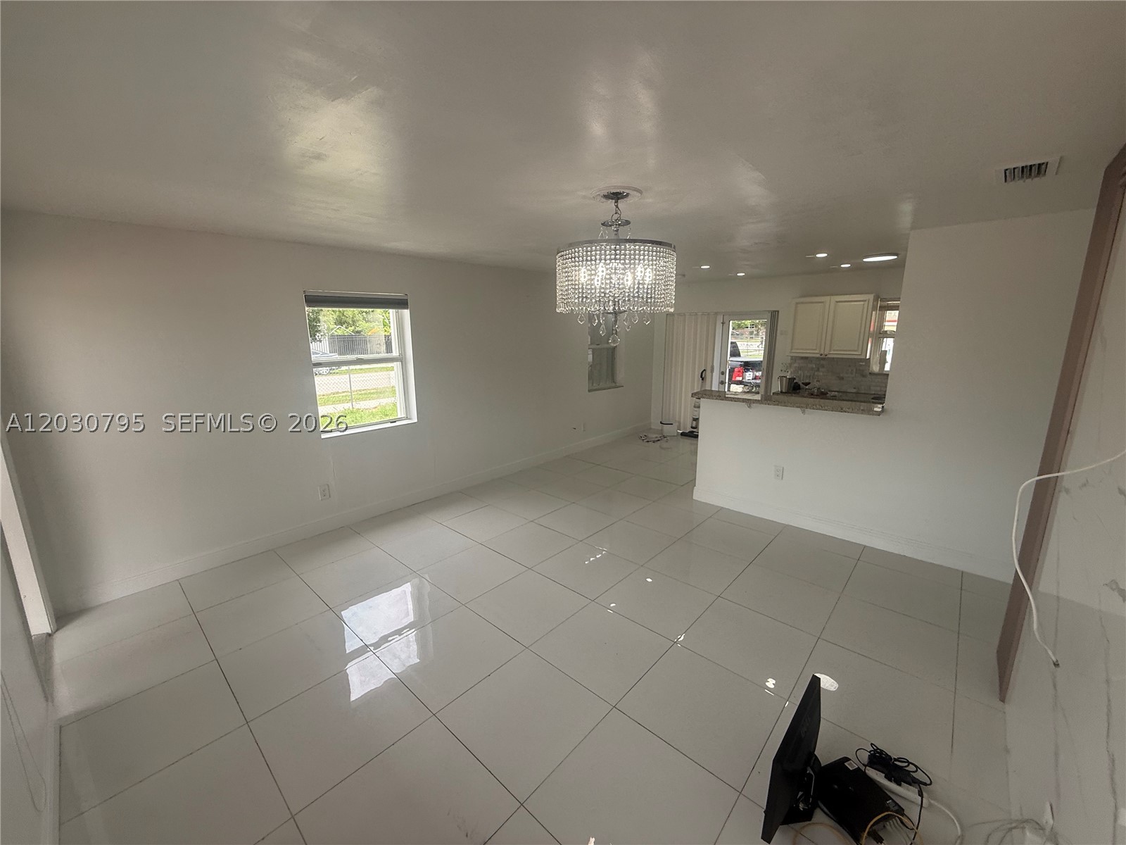 LEE BELL HOMES - Residential Lease