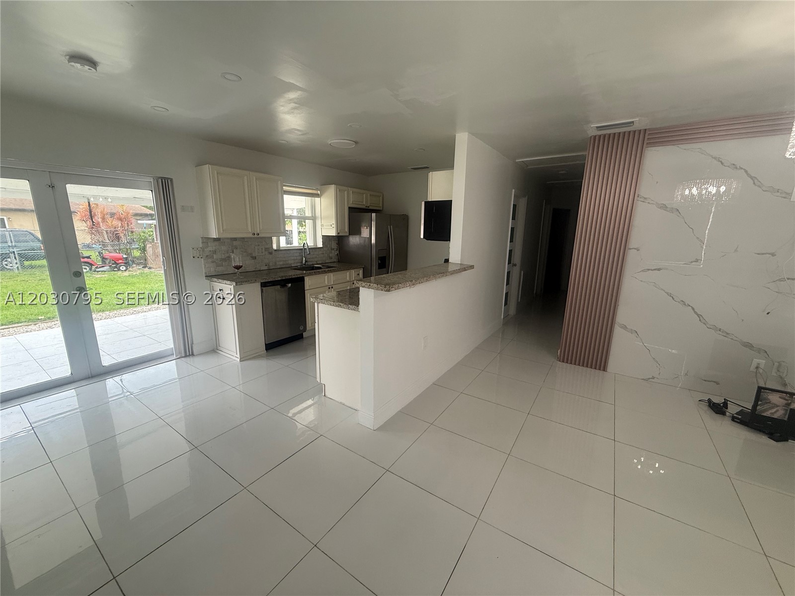 LEE BELL HOMES - Residential Lease