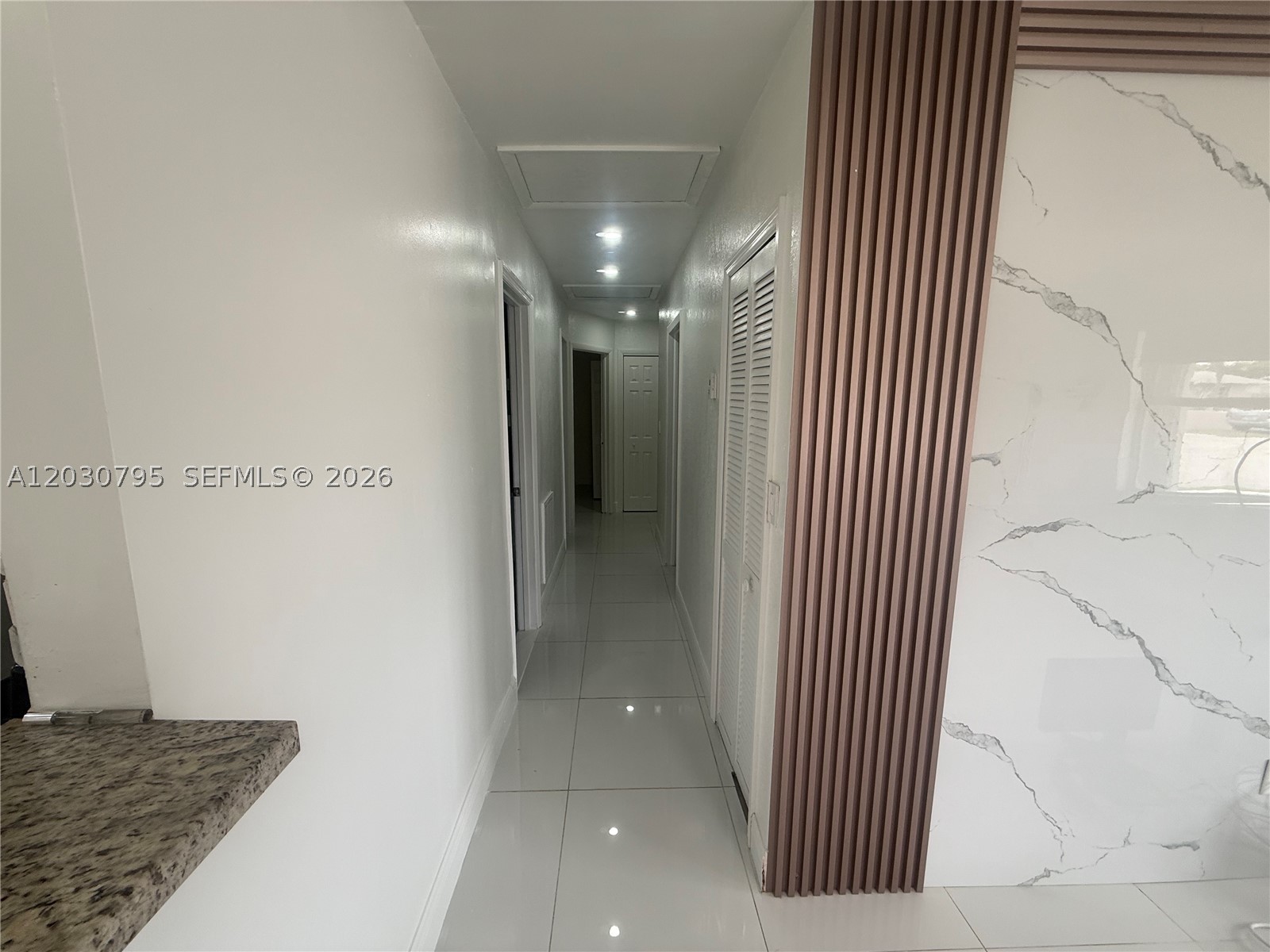 LEE BELL HOMES - Residential Lease