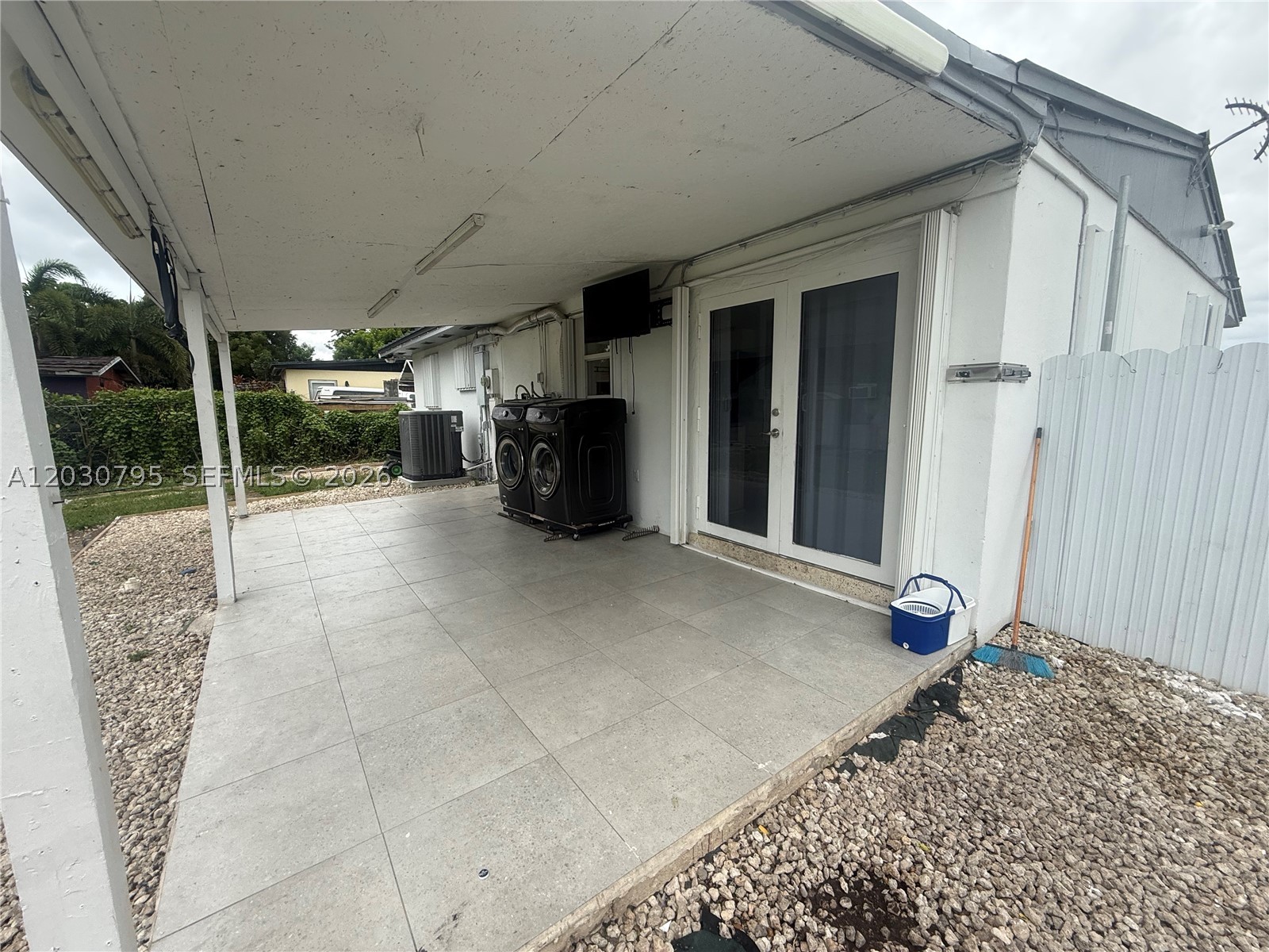 LEE BELL HOMES - Residential Lease