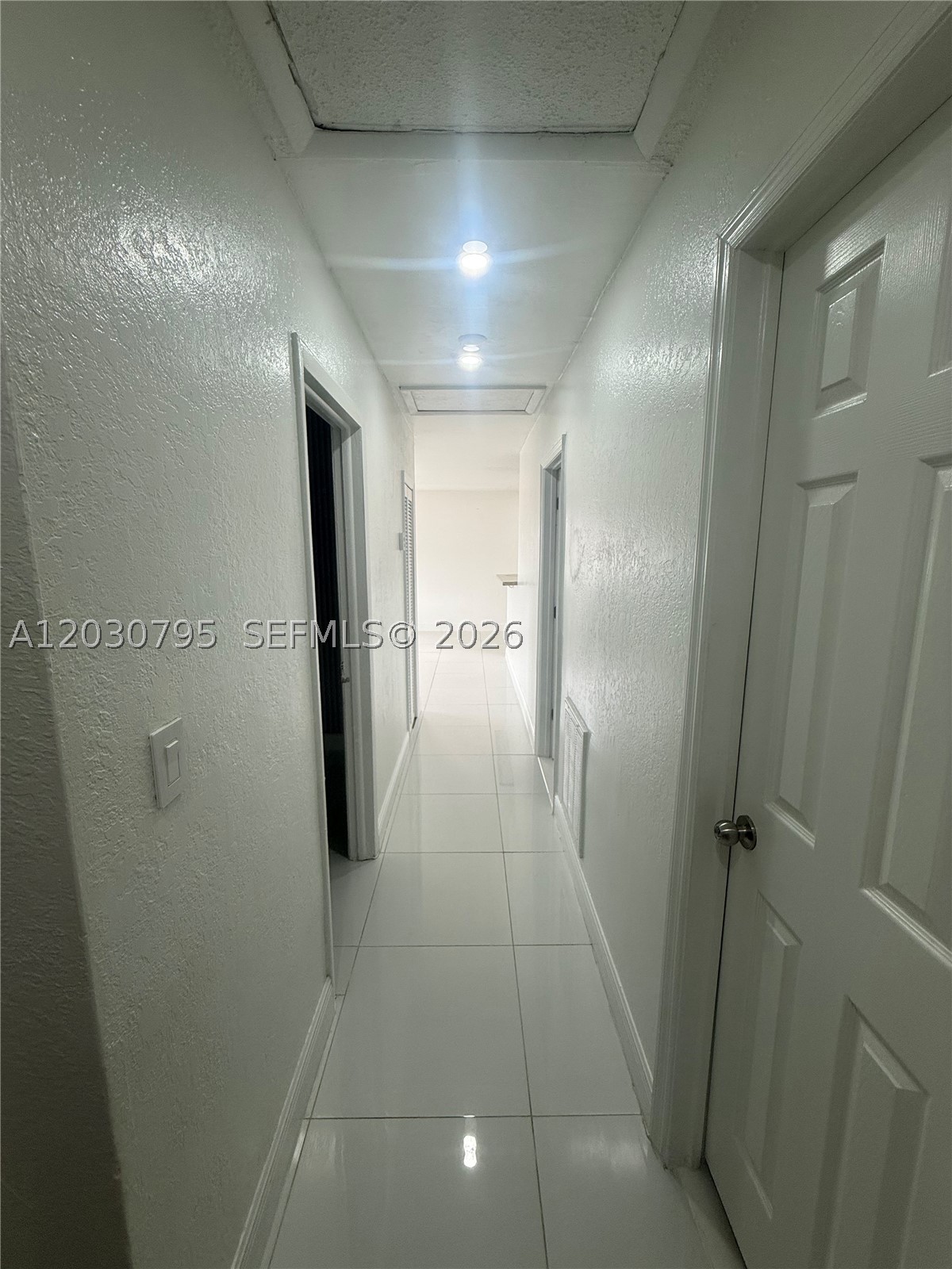 LEE BELL HOMES - Residential Lease