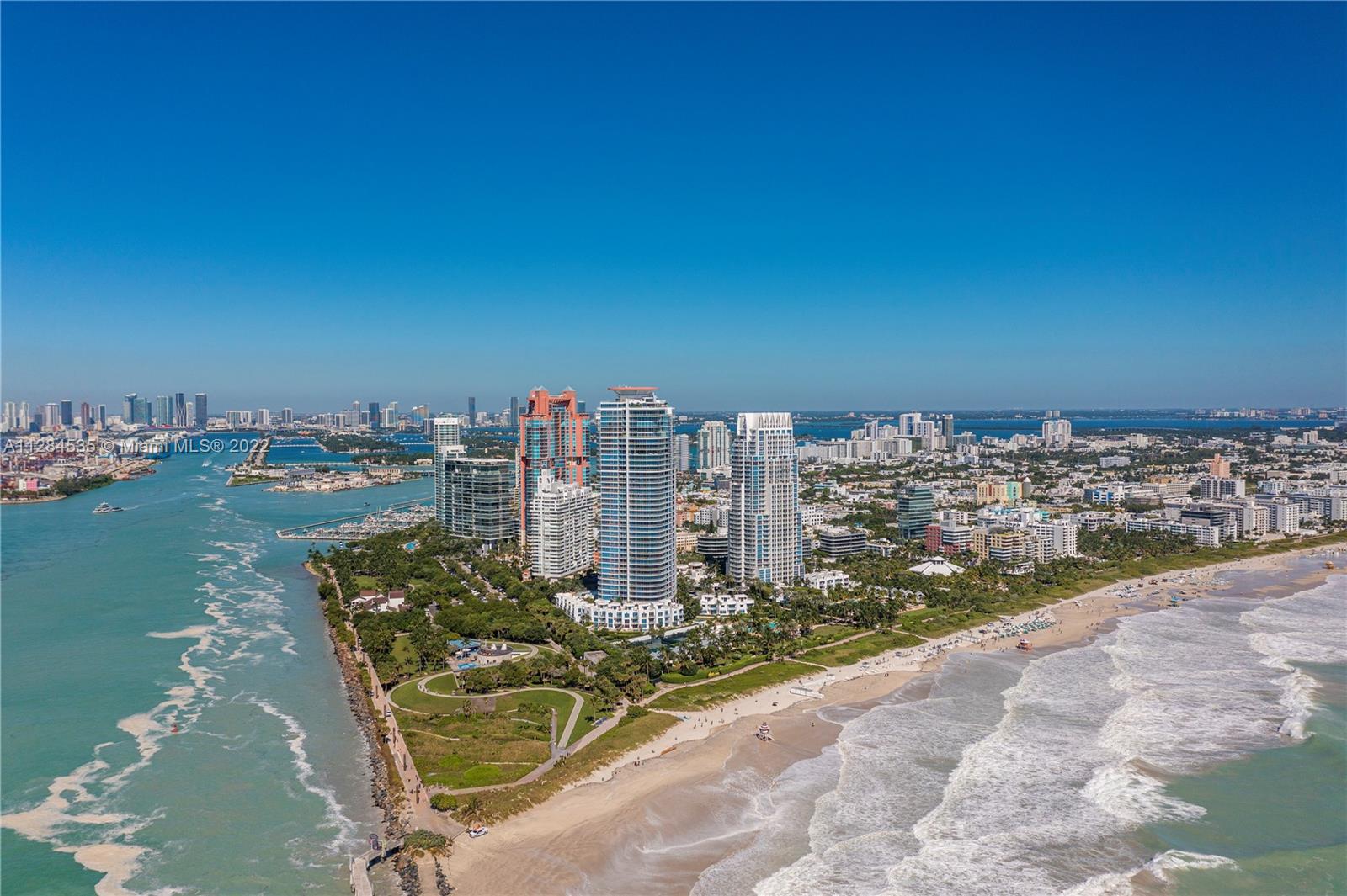 CONTINUUM ON SOUTH BEACH - Residential