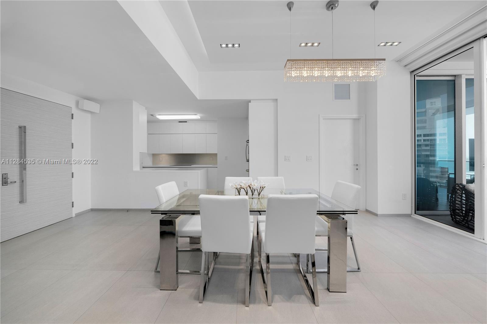 CONTINUUM ON SOUTH BEACH - Residential