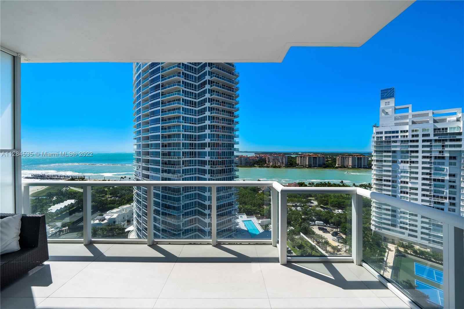 CONTINUUM ON SOUTH BEACH - Residential