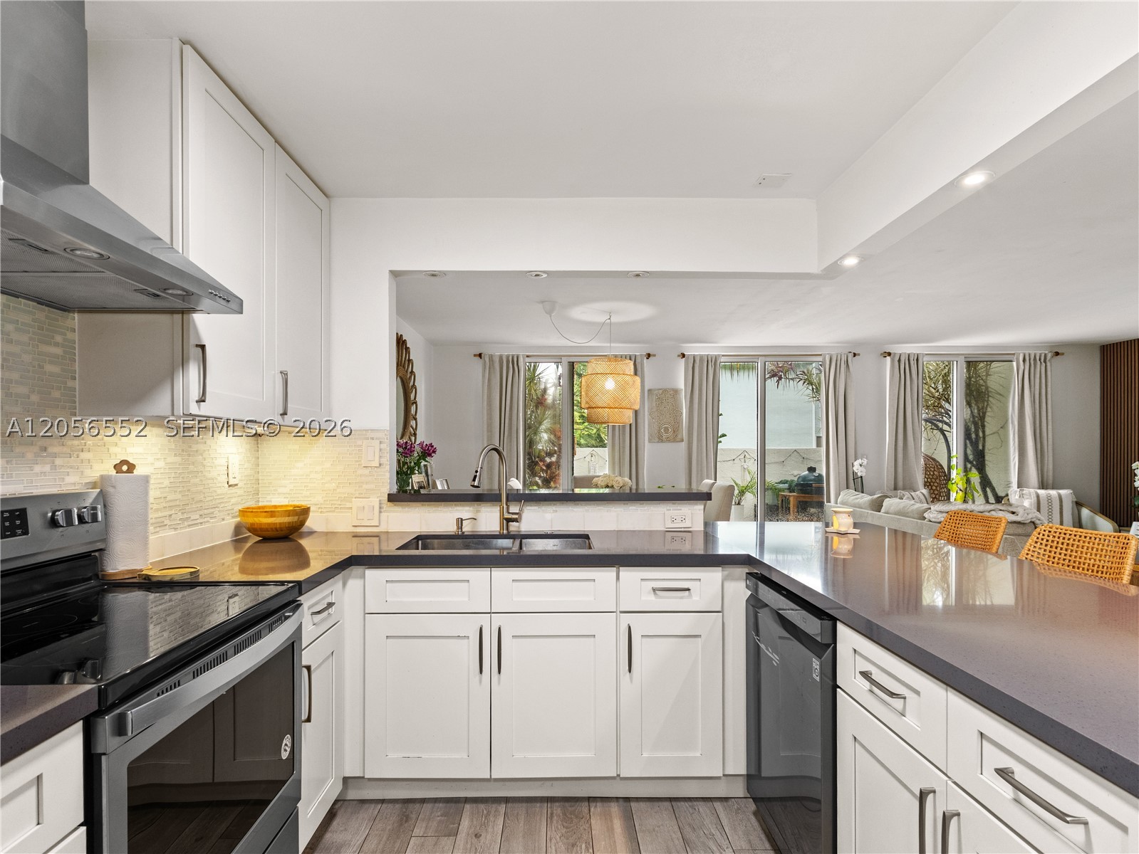 TOWNHOMES OF DORAL PLACE - Residential