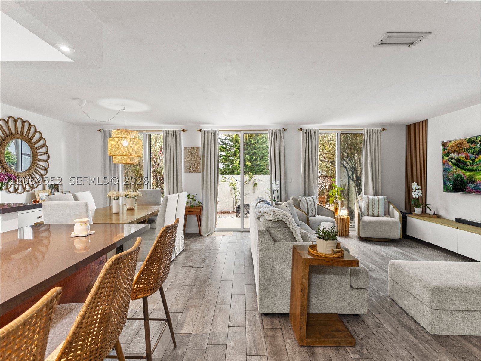 TOWNHOMES OF DORAL PLACE - Residential