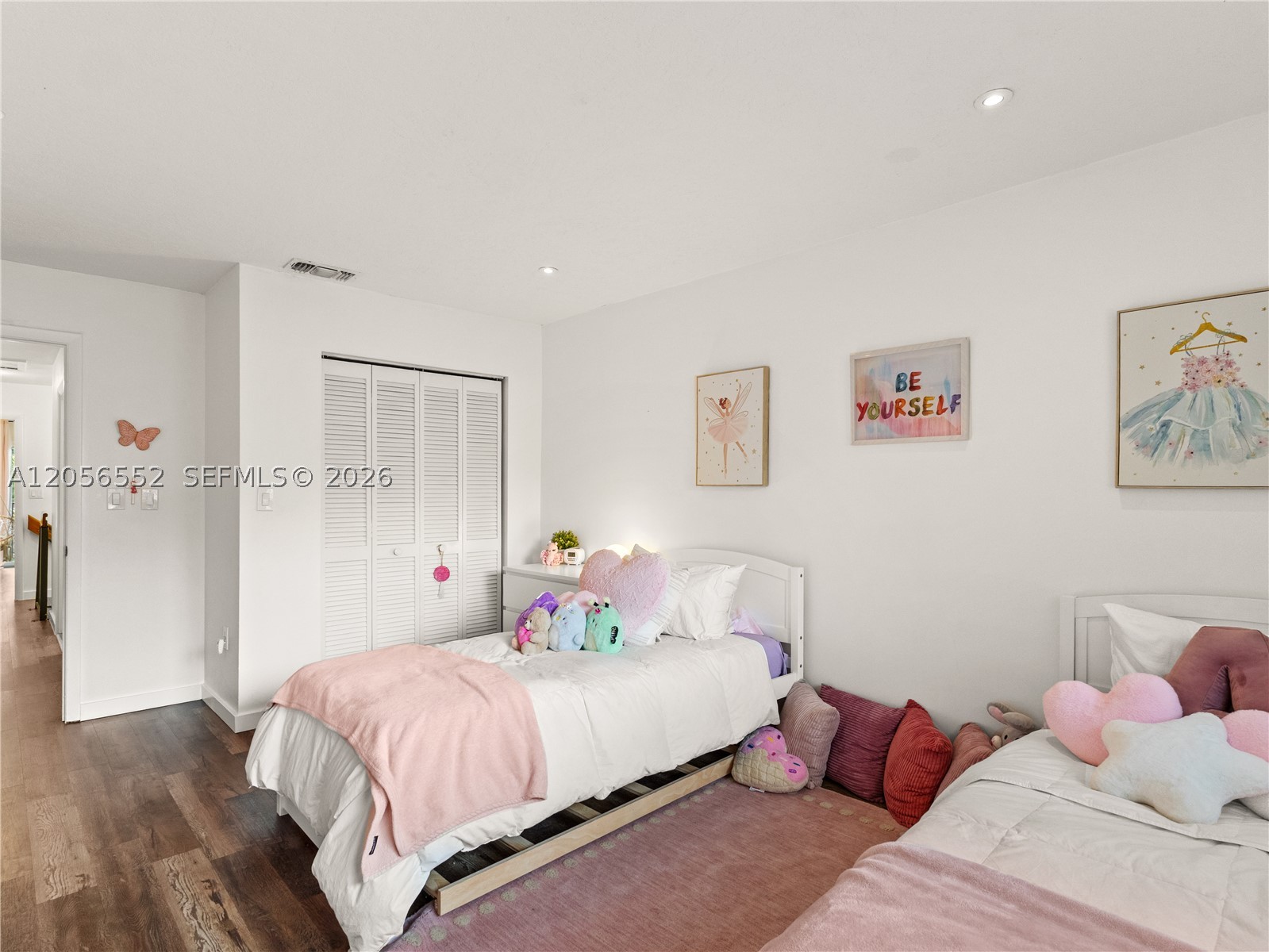 TOWNHOMES OF DORAL PLACE - Residential