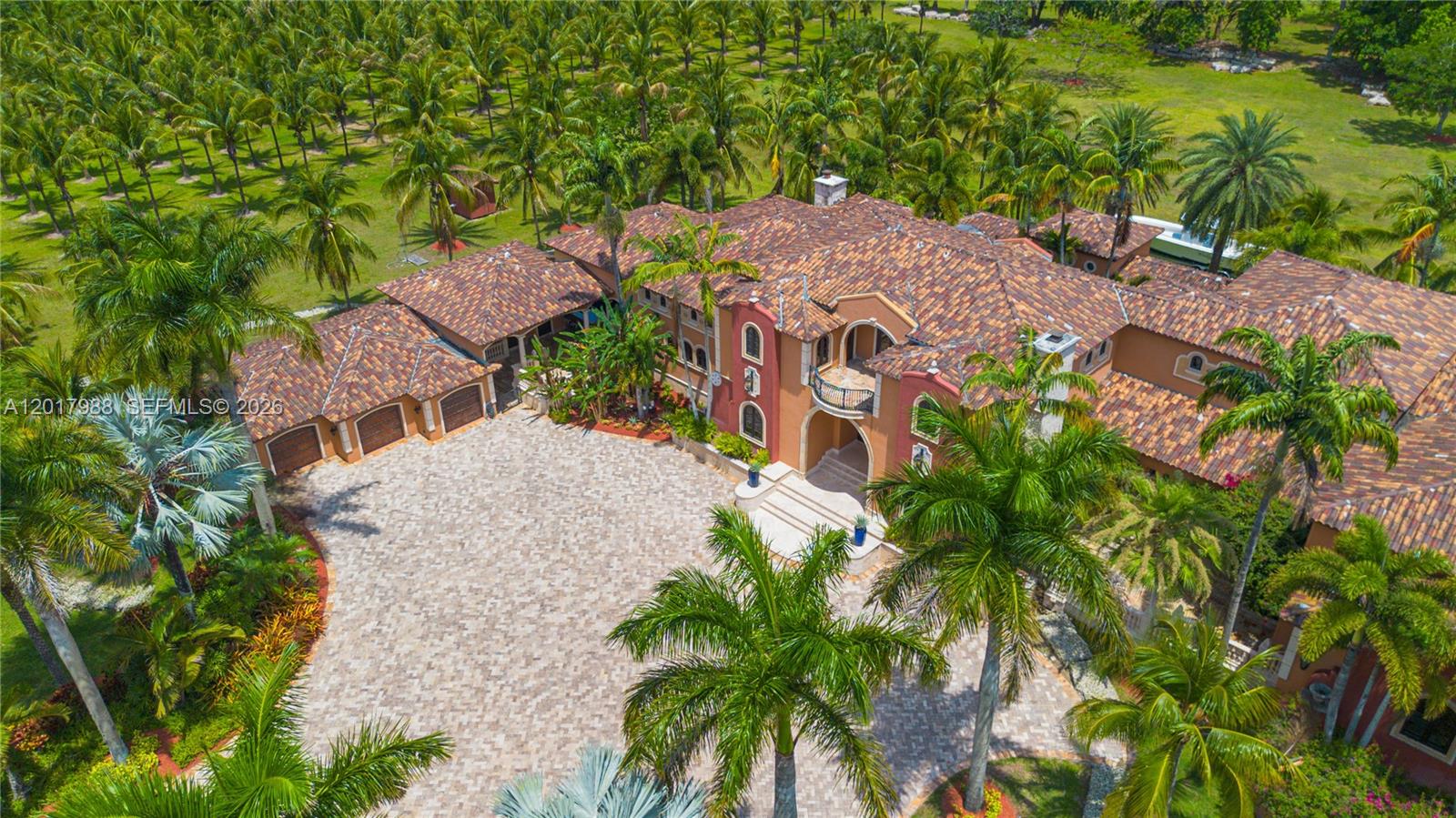 REDLAND ESTATE W/ GROTTO - Residential