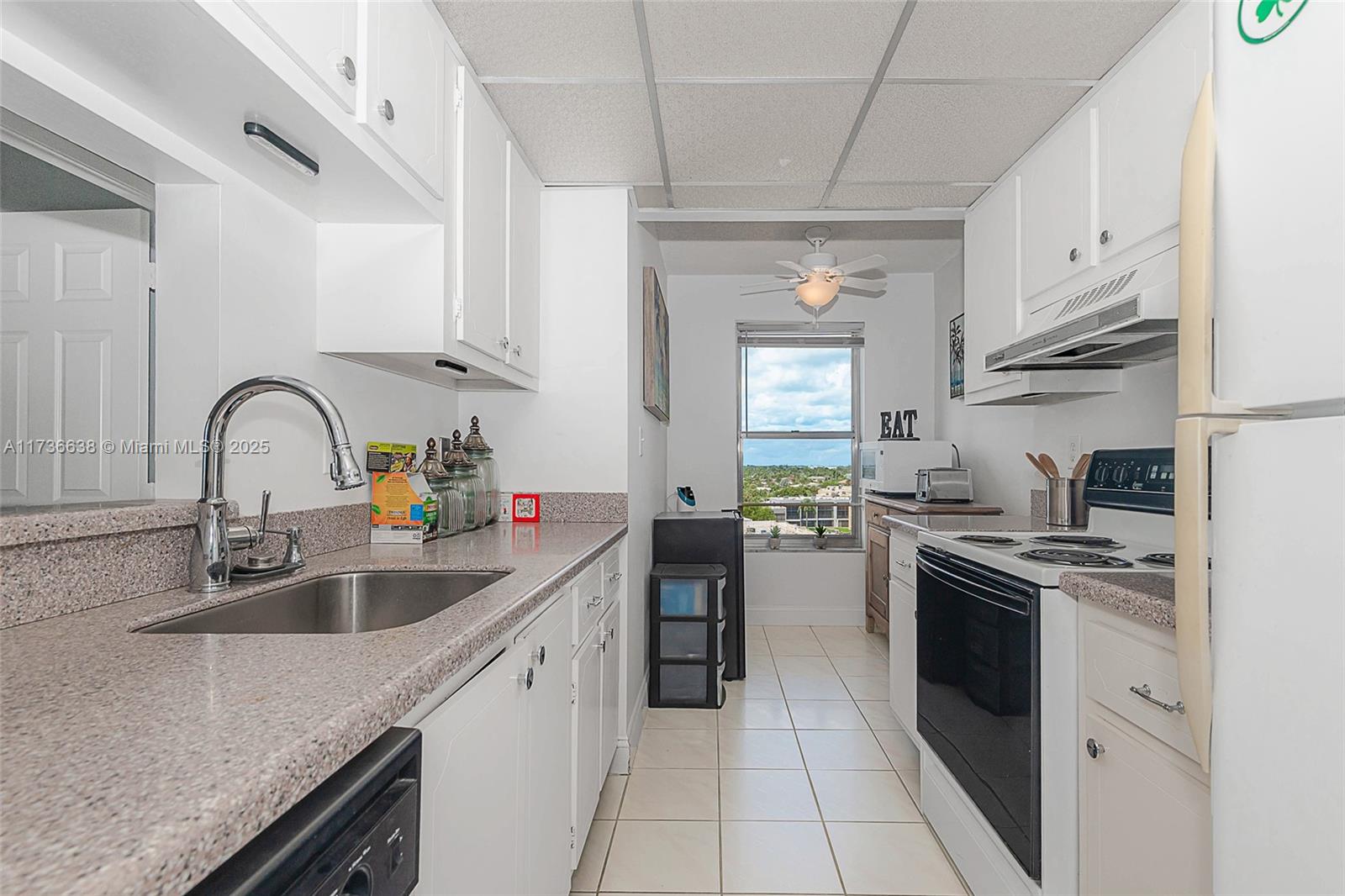 ISLAND CLUB TWO CONDO - Residential Lease