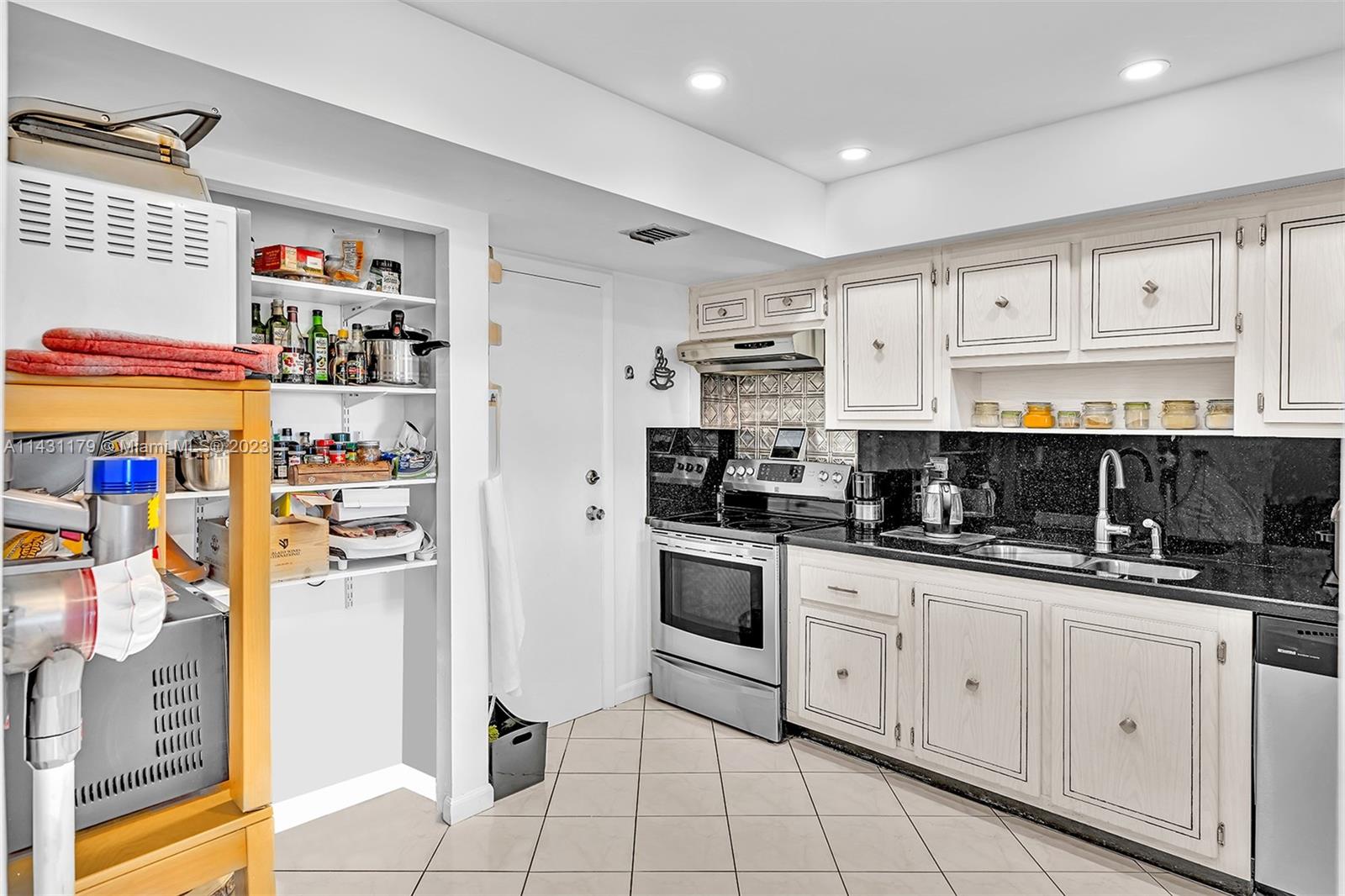 FAIRWAYS RIVIERA CONDO - Residential