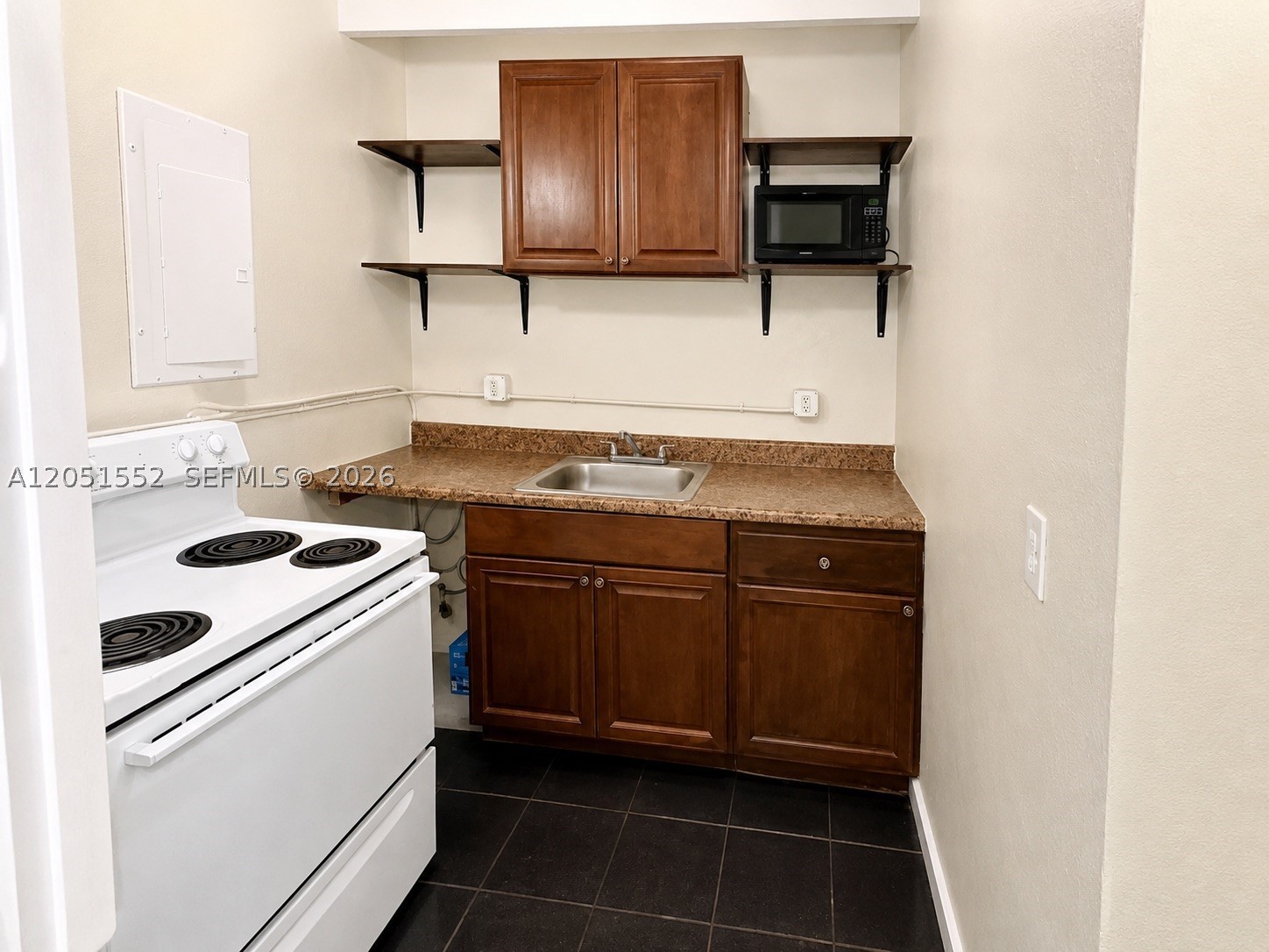 SUNNY HAVEN - Residential Lease