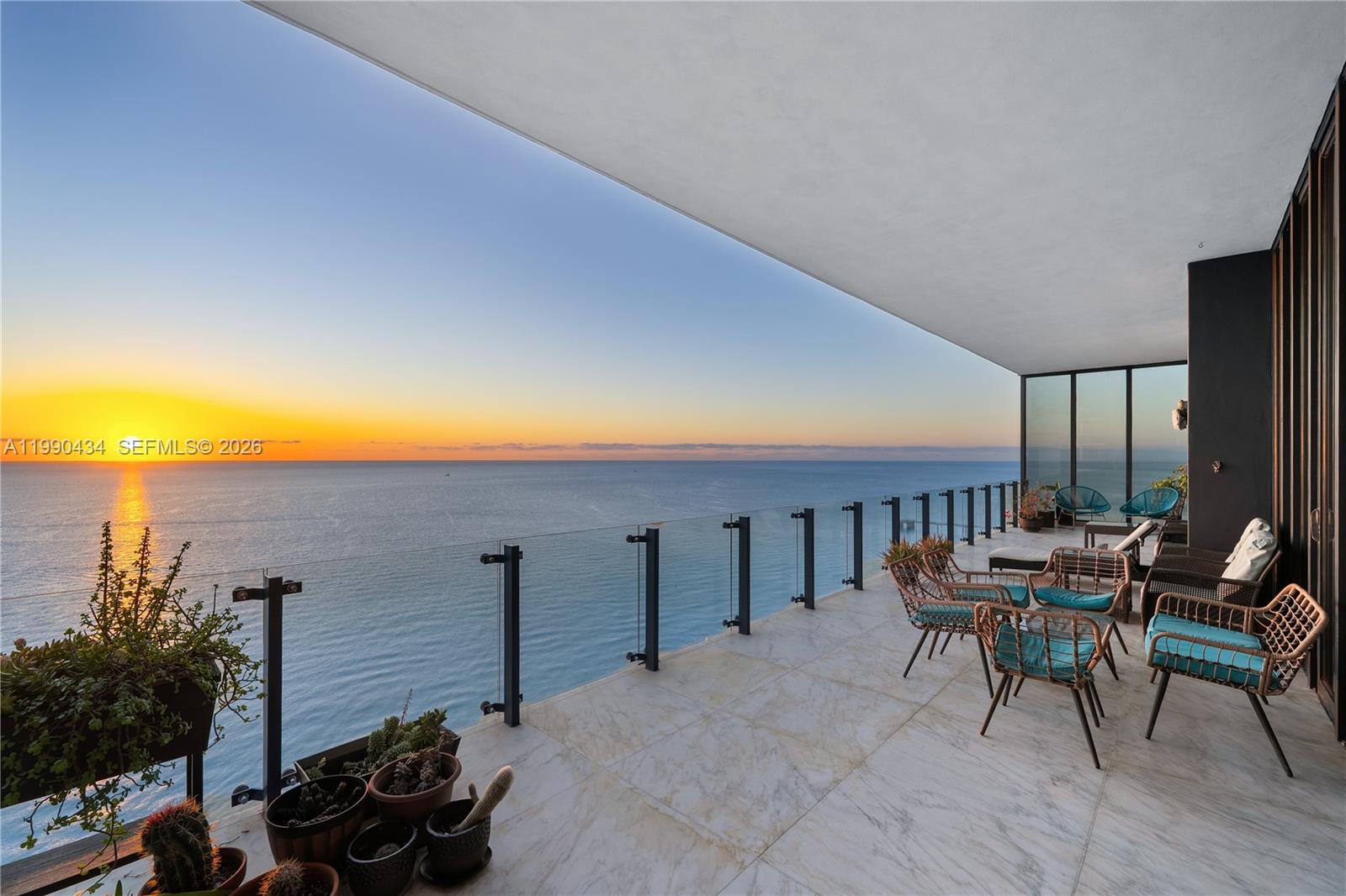 MUSE CONDO - Residential