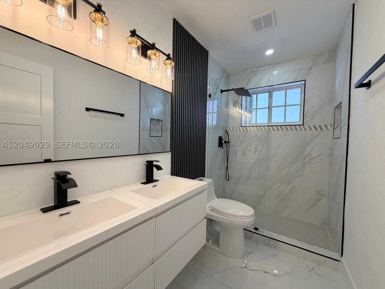 BELL GARDENS - Residential Lease