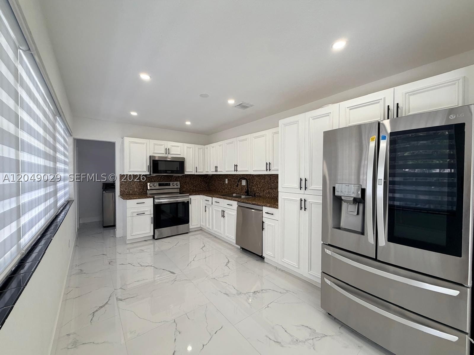 BELL GARDENS - Residential Lease