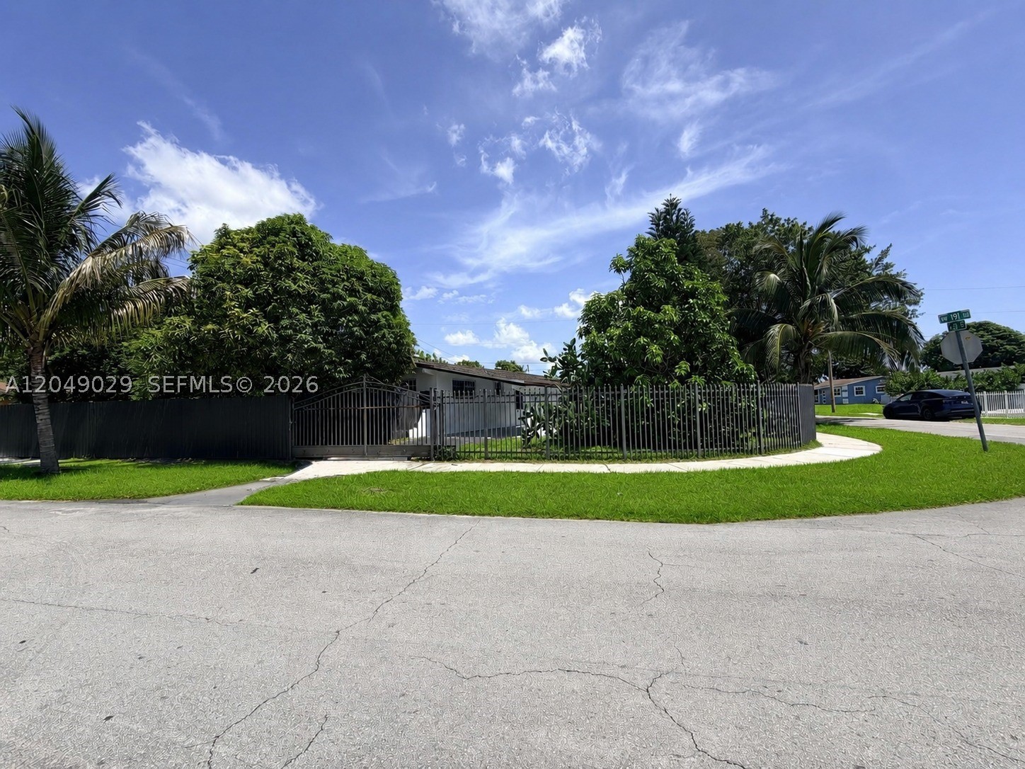 BELL GARDENS - Residential Lease