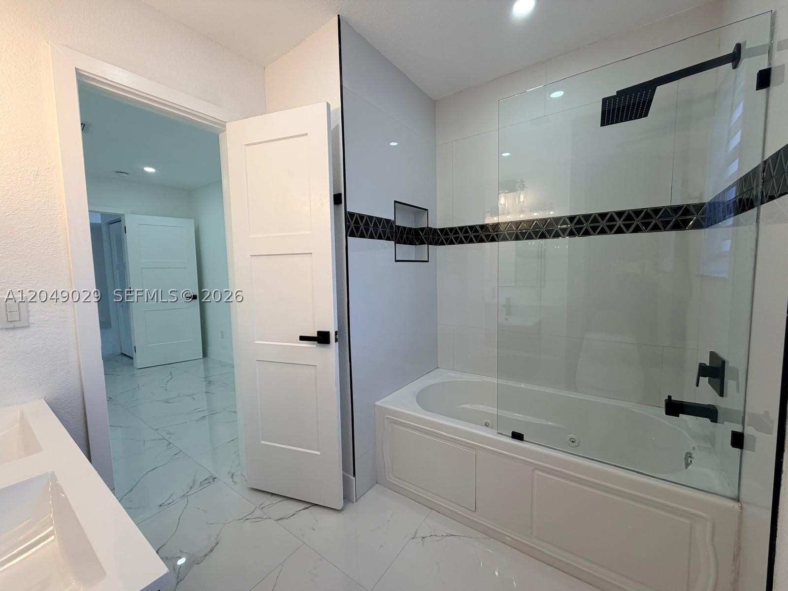 BELL GARDENS - Residential Lease