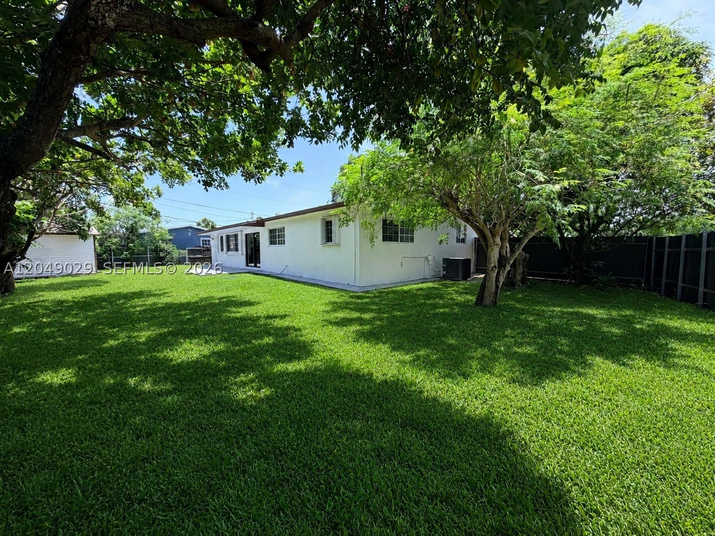 BELL GARDENS - Residential Lease