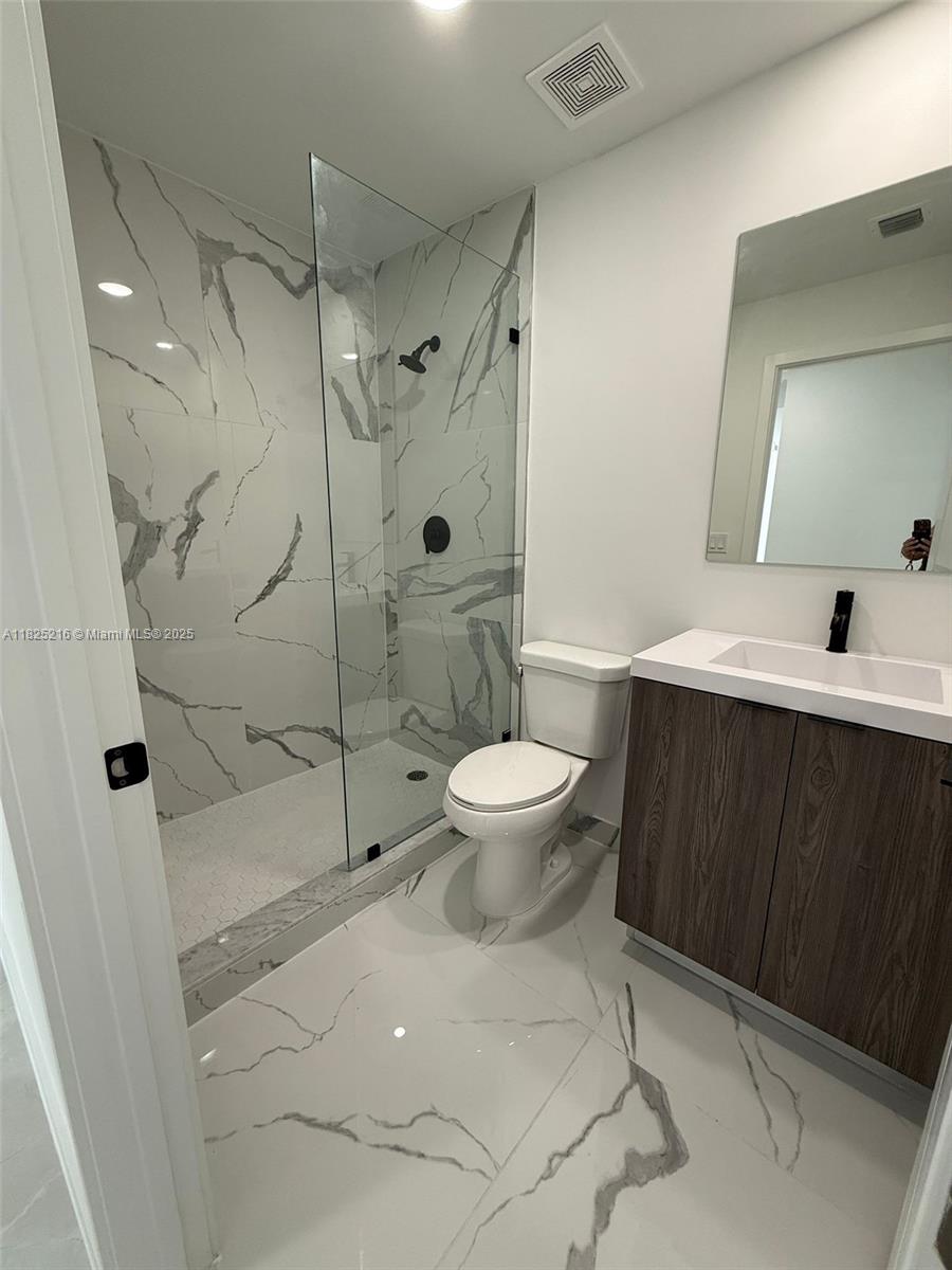 GRANDVILLE PLACE - Residential Lease