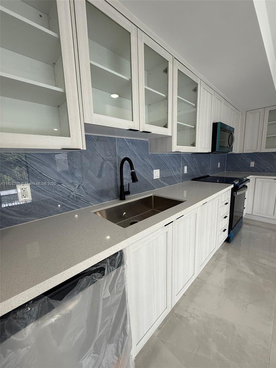 GRANDVILLE PLACE - Residential Lease