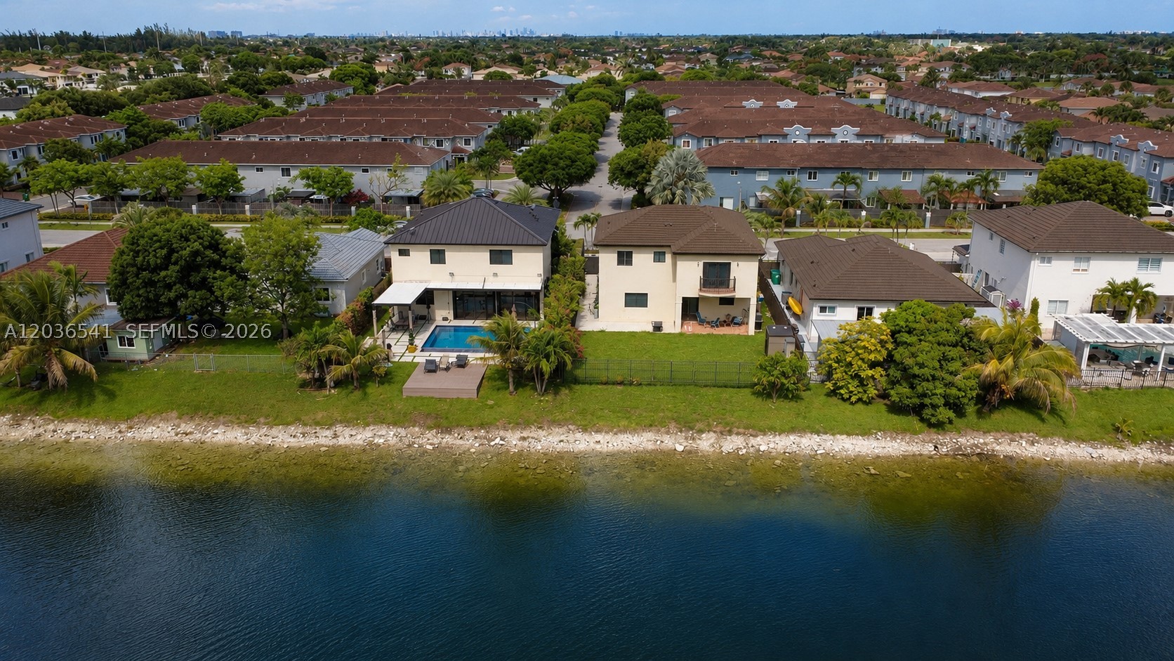 OAKLAND SUBDIVISION - Residential Lease