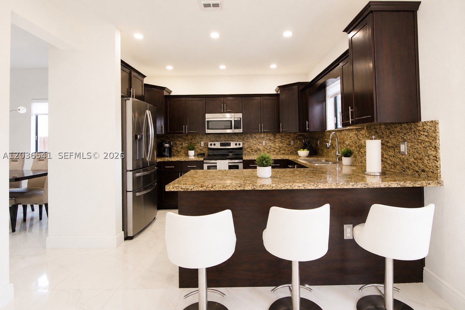 OAKLAND SUBDIVISION - Residential Lease