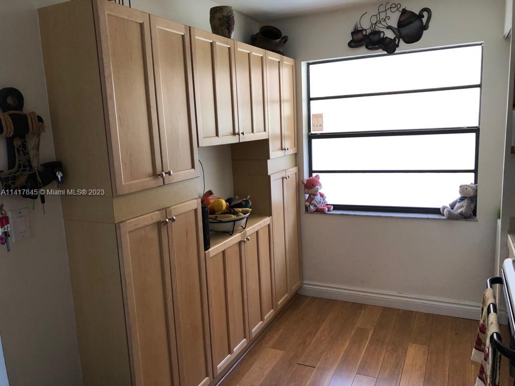 LAGO WEST CONDOMINIUM - Residential