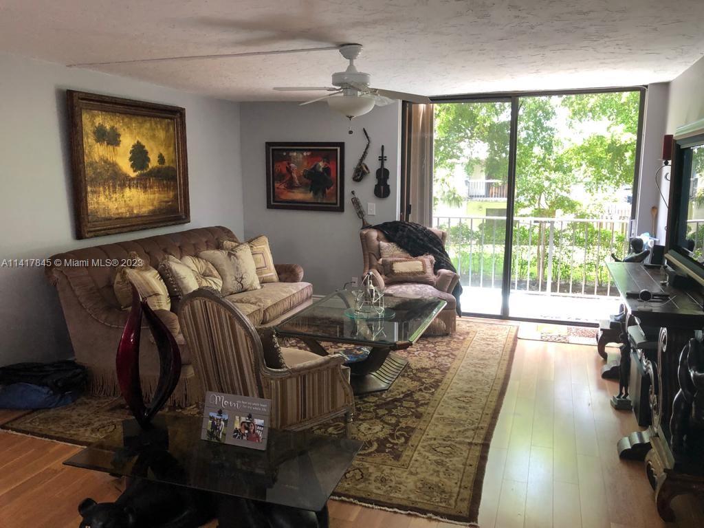 LAGO WEST CONDOMINIUM - Residential