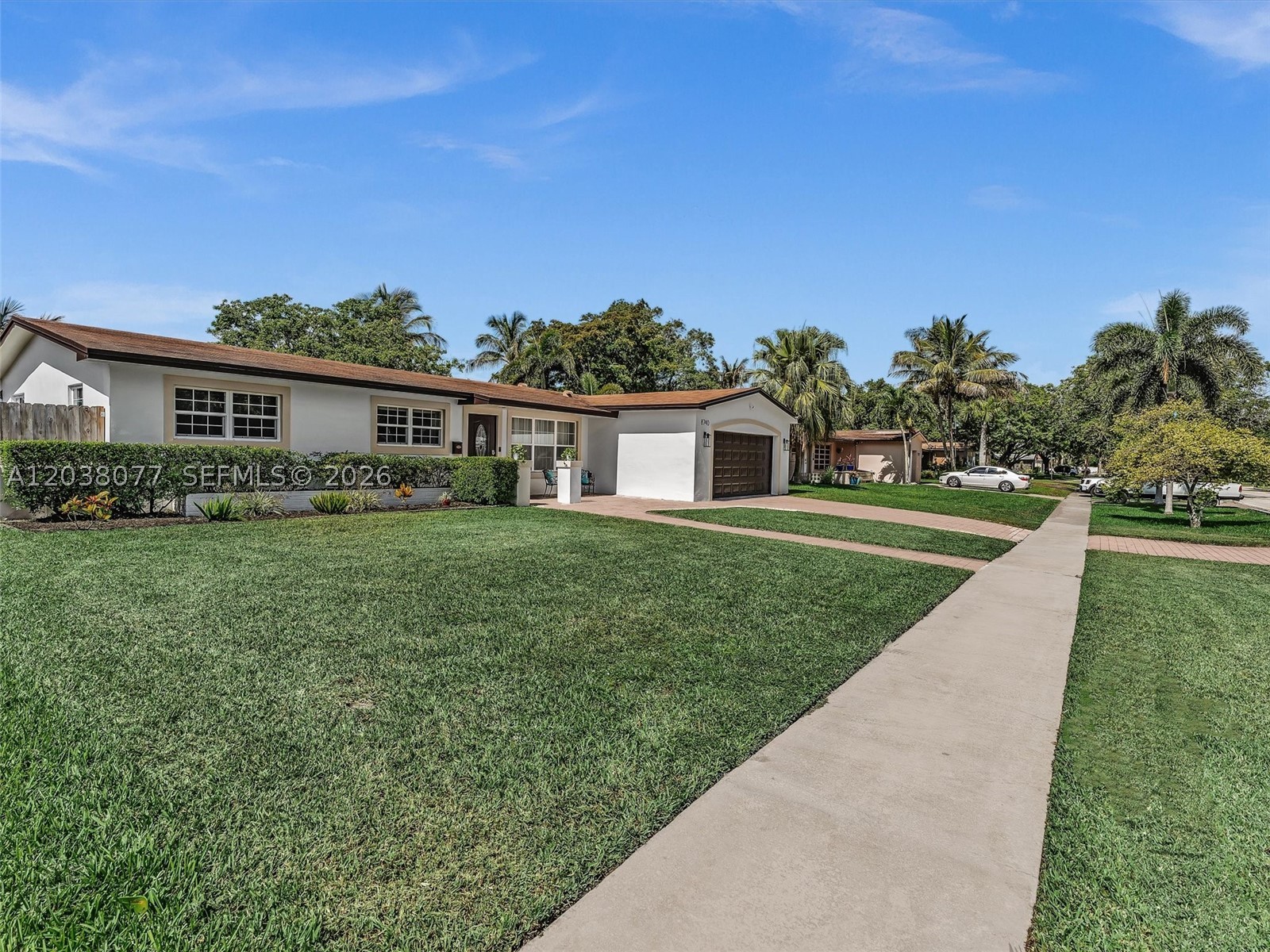 PASADENA LAKES WEST - Residential