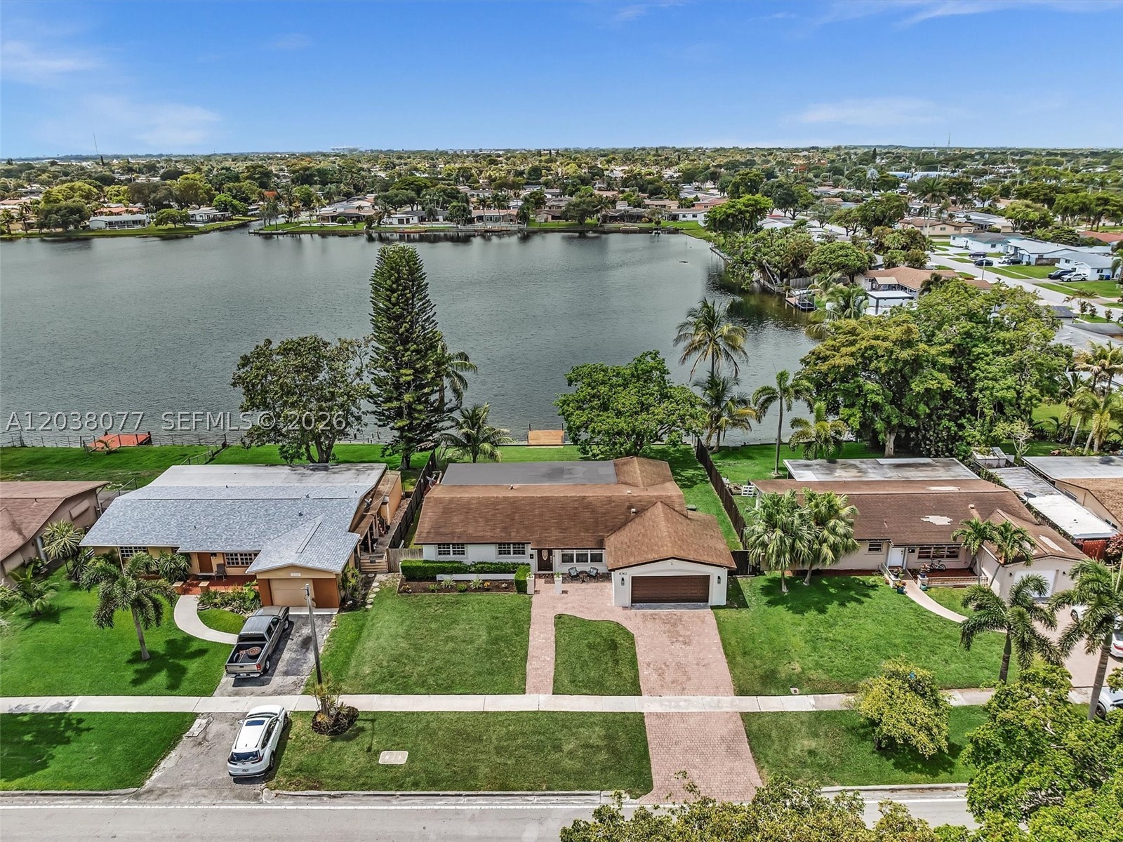 PASADENA LAKES WEST - Residential