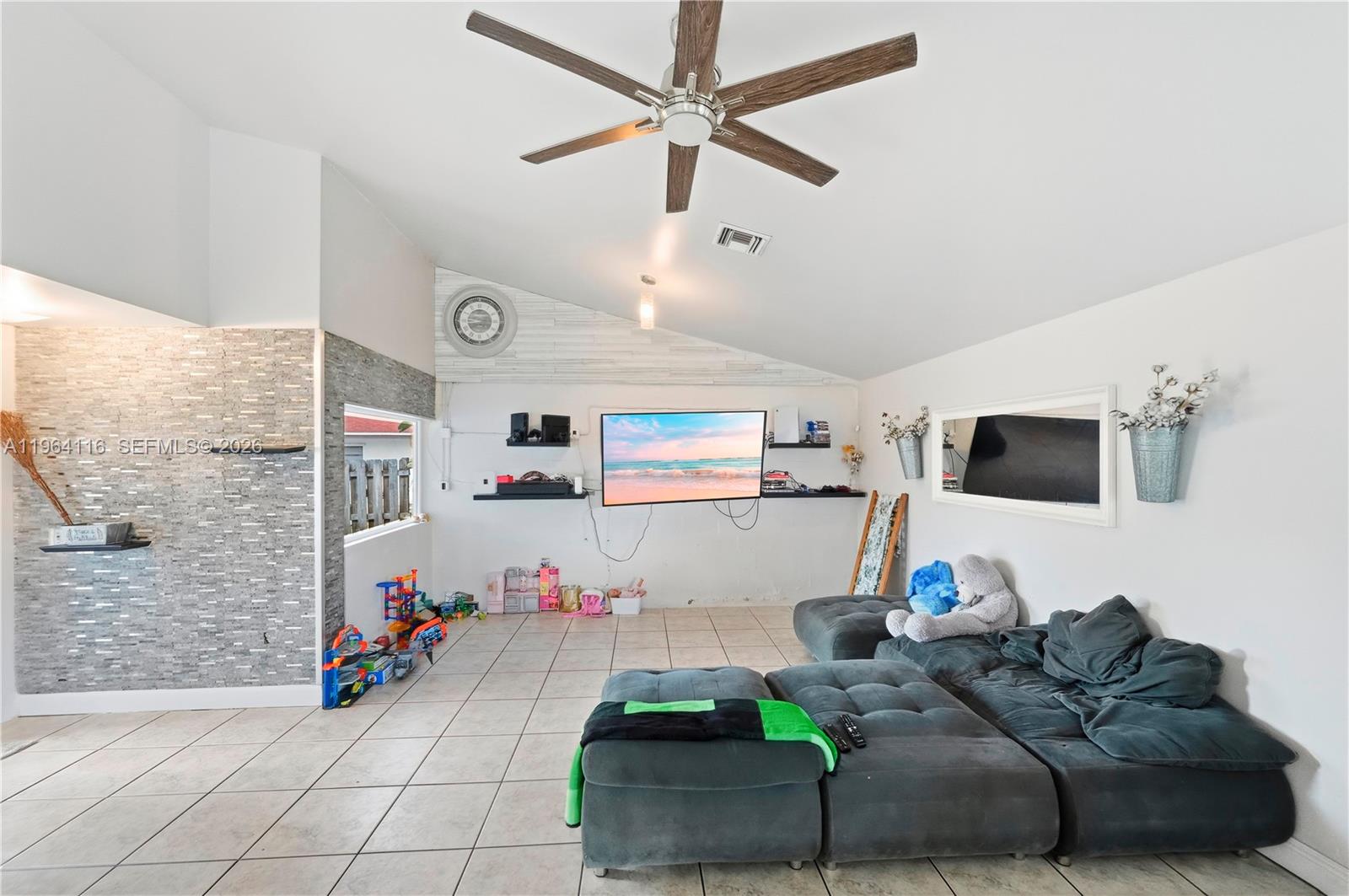 BONAVENTURE LAKES ADD 2 - Residential