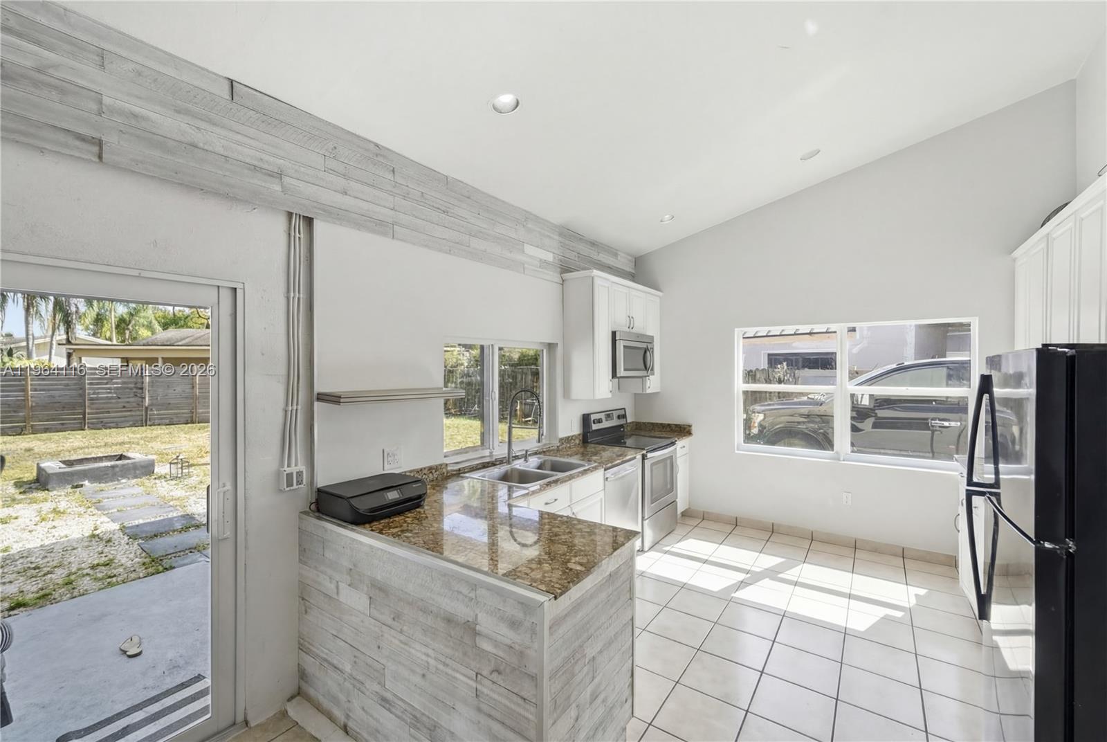 BONAVENTURE LAKES ADD 2 - Residential