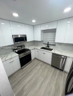 HOLLYWOOD LAWNS - Residential