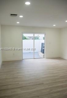 HOLLYWOOD LAWNS - Residential