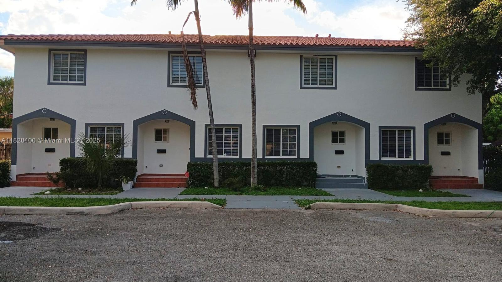 Beautifully designed 2-bedroom, 2.5-bathroom townhouse in Hollywood, Florida, now available for sale. This spacious unit features an open-concept layout with wood and tile flooring and brand-new appliances. There are no lease restrictions or association approval required, making it ideal for first-time buyers or investors. The property is currently tenant-occupied. It is part of a portfolio that includes three additional identical units located side-by-side in the same building at 964, 972, and 976 N 18th Ct. Presenting an excellent investment opportunity.