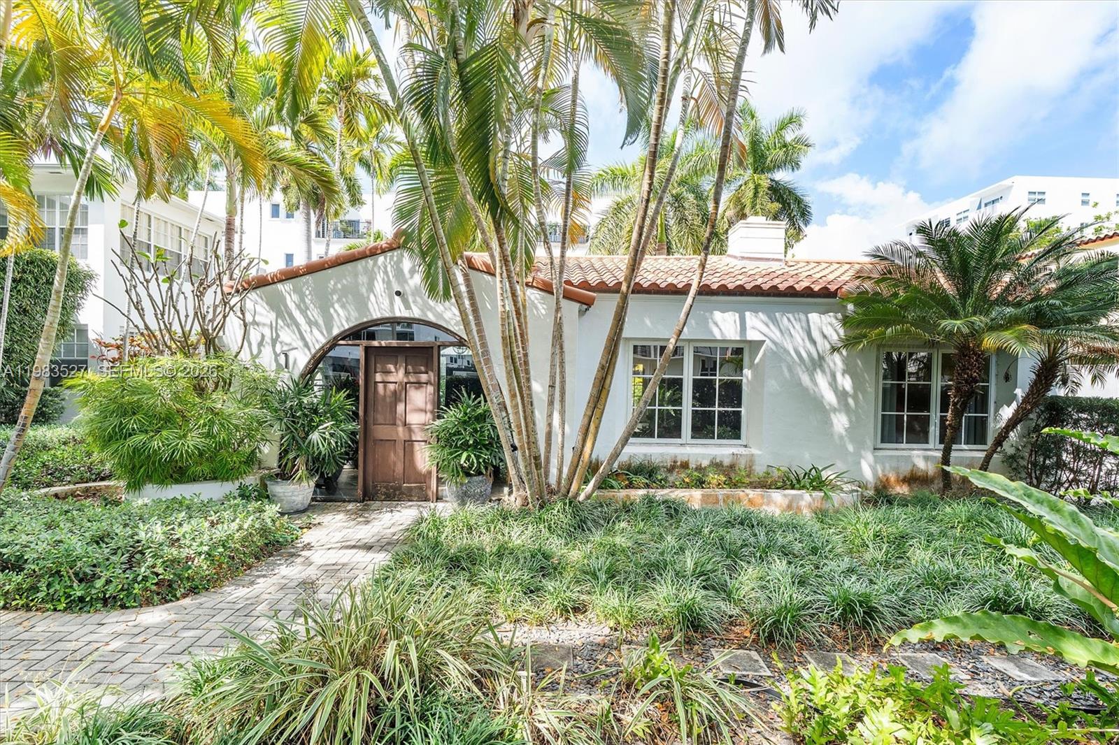 LENOX VILLAS CONDO - Residential Lease