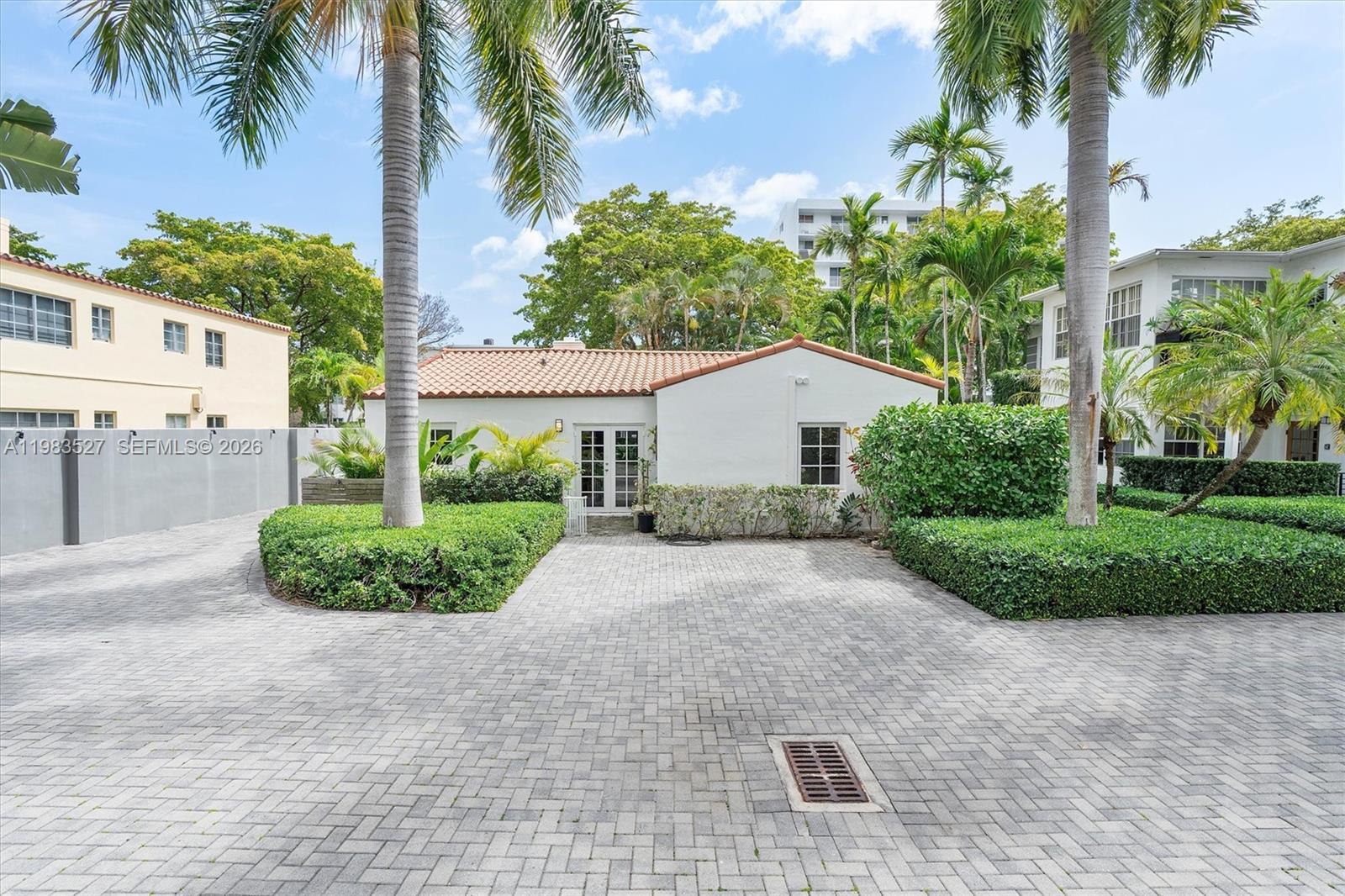 LENOX VILLAS CONDO - Residential Lease