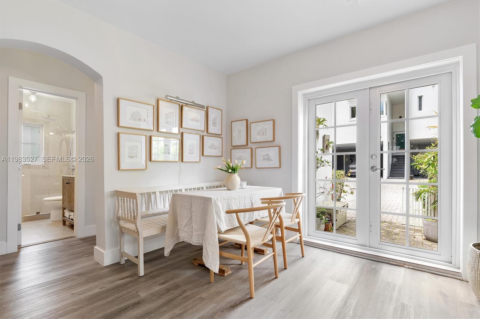 LENOX VILLAS CONDO - Residential Lease