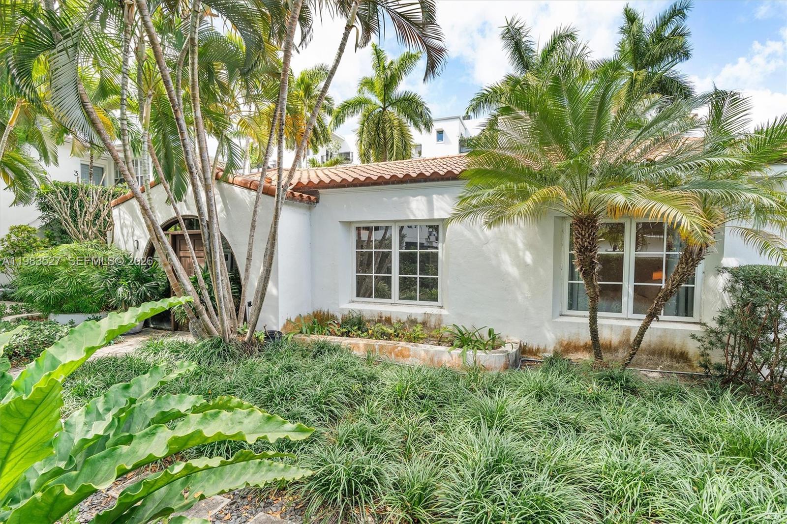 LENOX VILLAS CONDO - Residential Lease