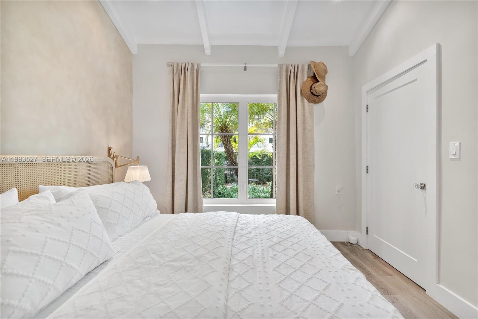LENOX VILLAS CONDO - Residential Lease