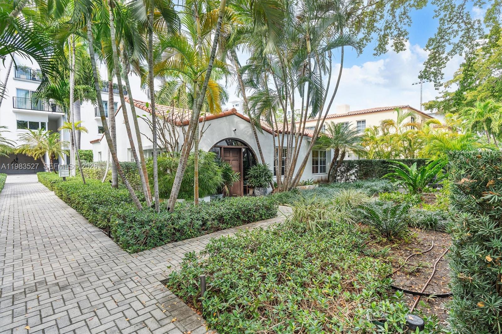 LENOX VILLAS CONDO - Residential Lease