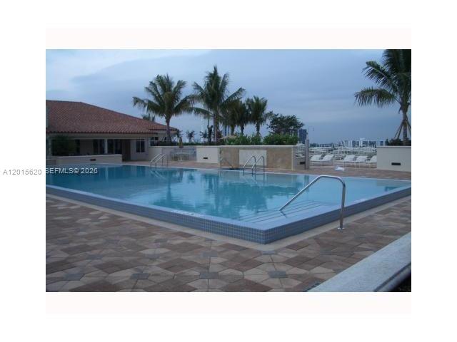 TURNBERRY VILLAGE SO TOWE - Residential
