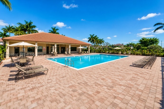 CENTURY GARDENS AT TAMIAM - Residential