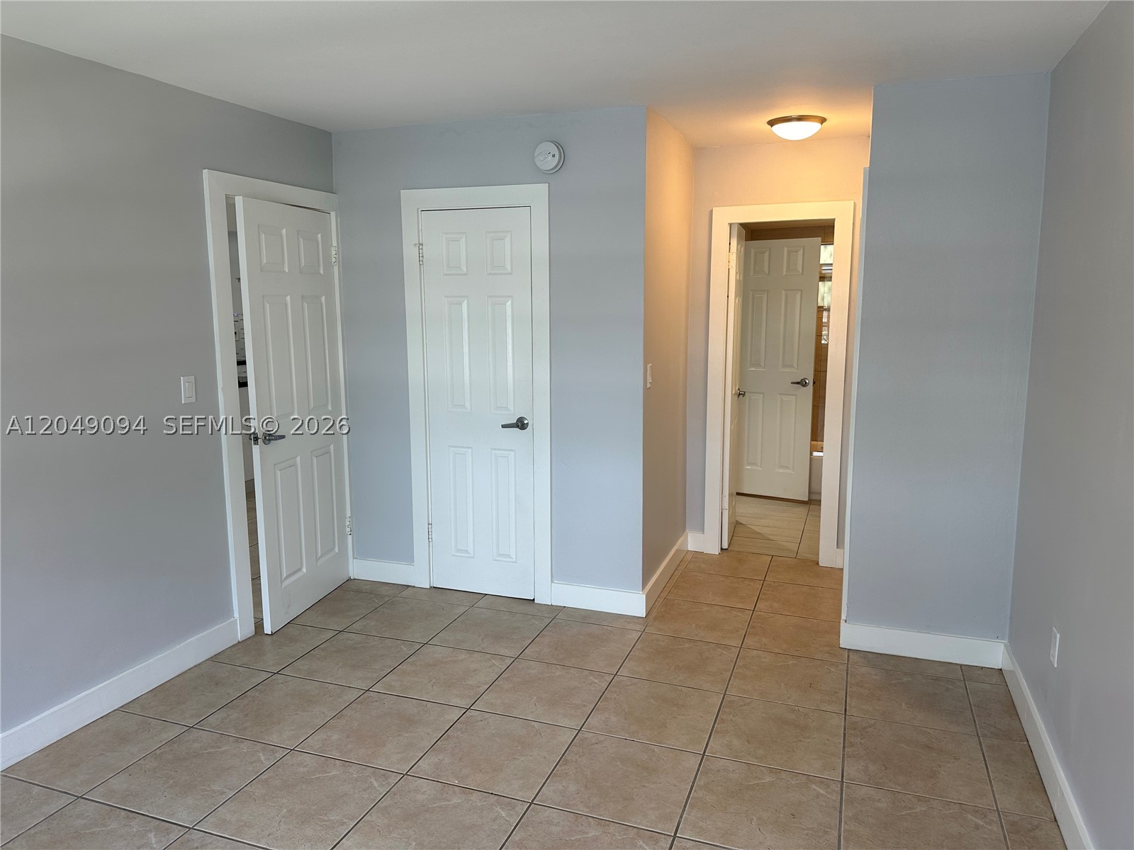 KINGS POINT IMPERIAL COND - Residential Lease