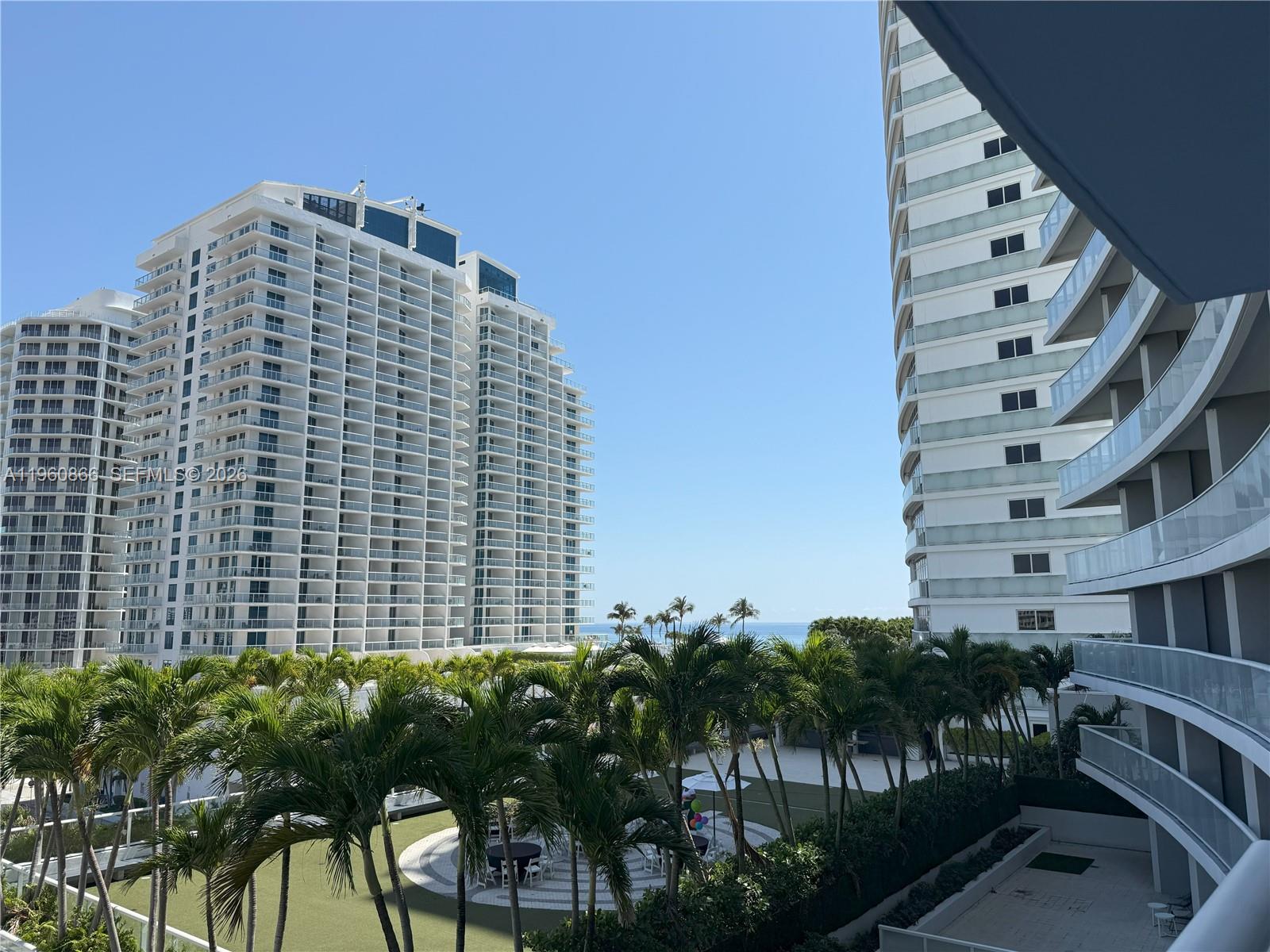 FORT LAUDERDALE RESIDENCE - Residential