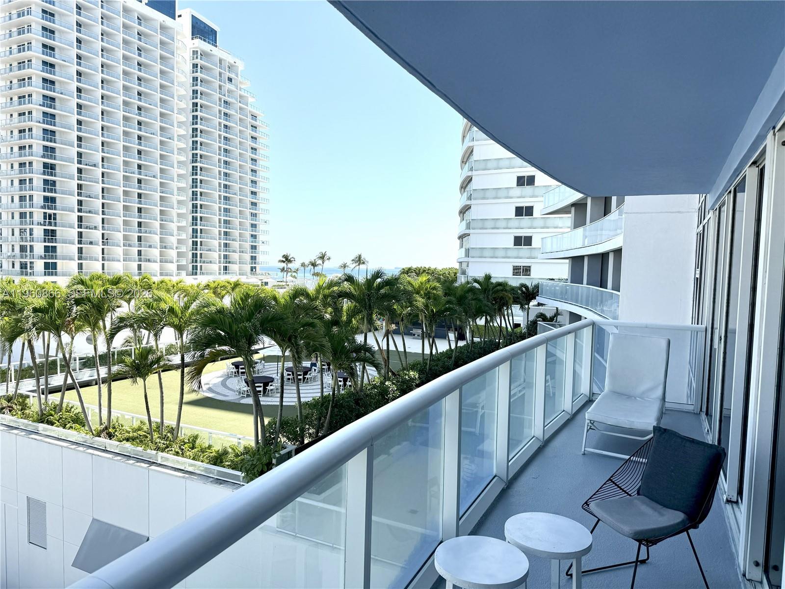 FORT LAUDERDALE RESIDENCE - Residential