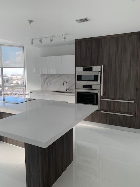 PARAMOUNT MIAMI WORLDCENT - Residential