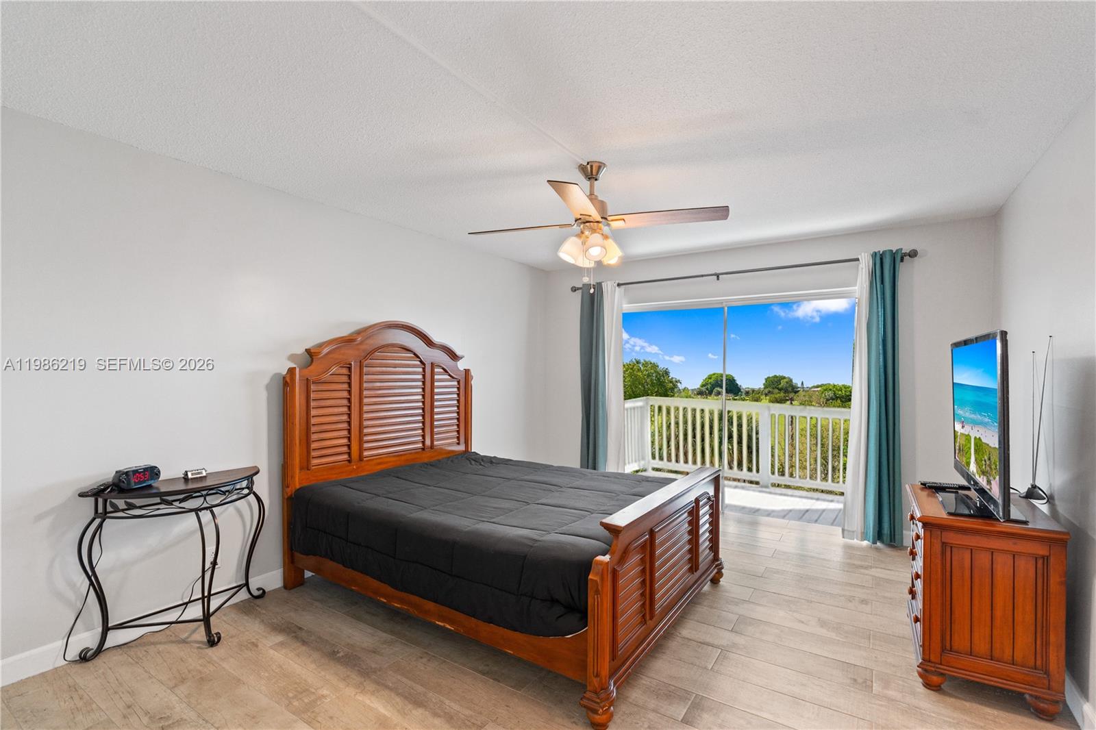 HILLCREST COUNTRY CLUB - Residential