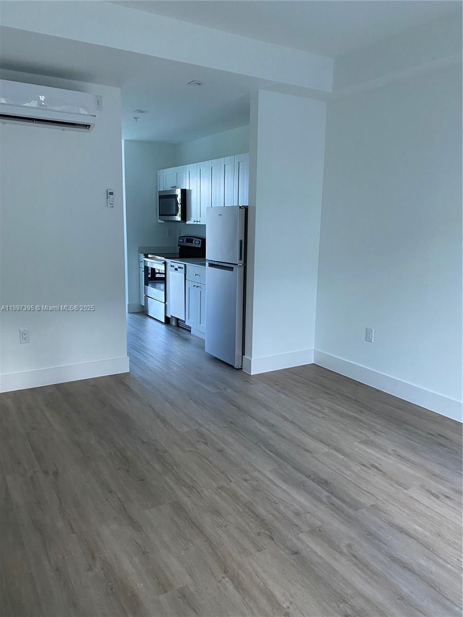 MAIN STREET LOFTS CONDO - Residential